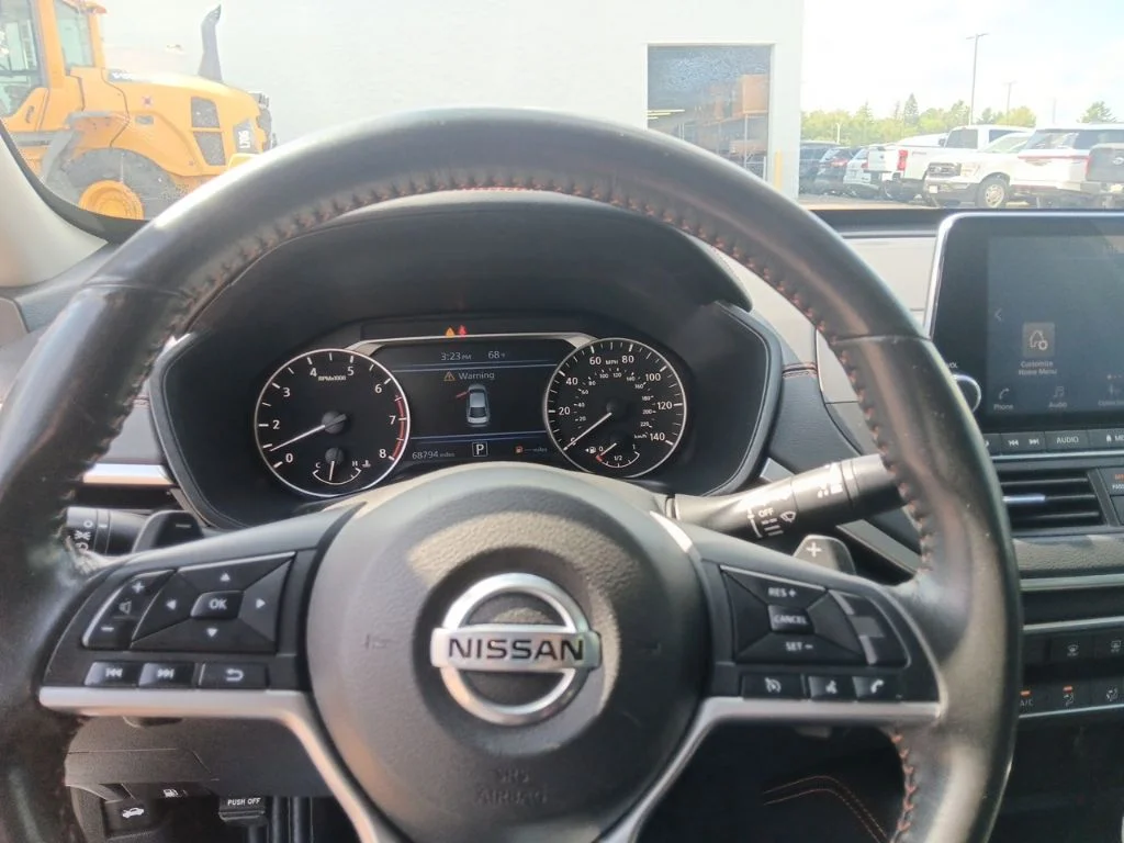 Used 2022 Pearl White Tricoat Nissan 2.5 SR image 13