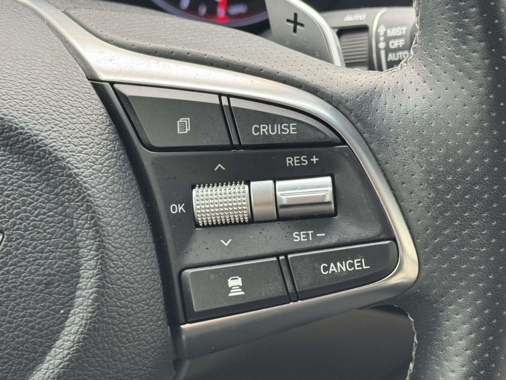 Used 2021 White Genesis 2.0T image 19