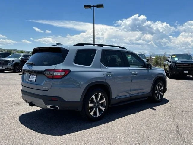 Used 2023 Gray Honda AWD Touring image 5