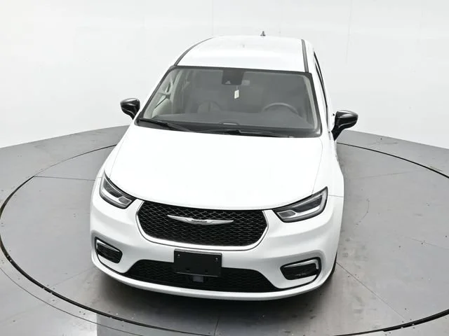 Used 2024 Bright White Clea Chrysler Hybrid Select image 33