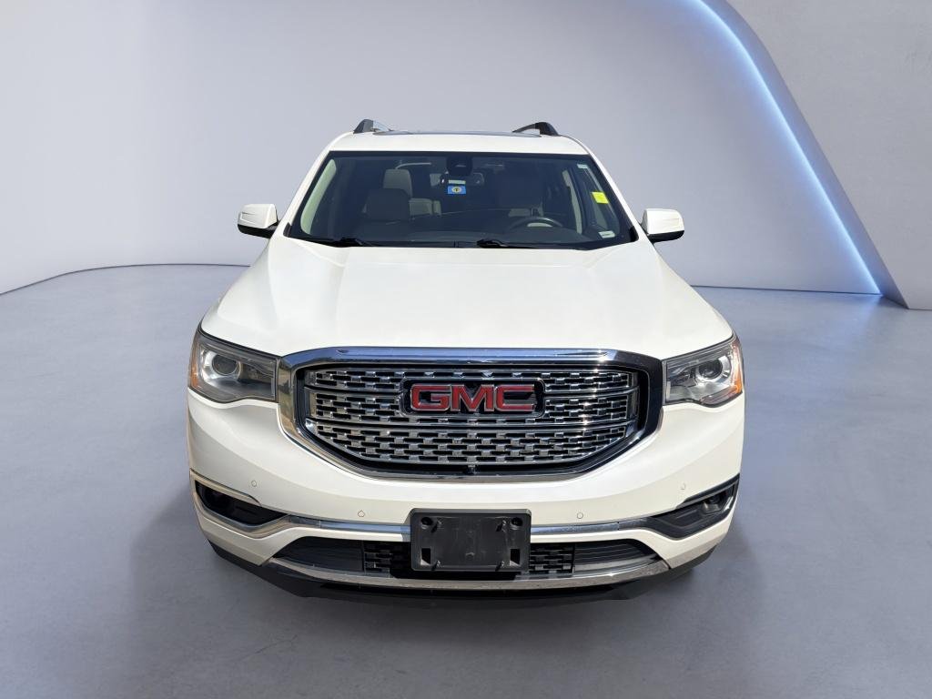 Used 2017 White Frost Tricoat GMC Denali image 8