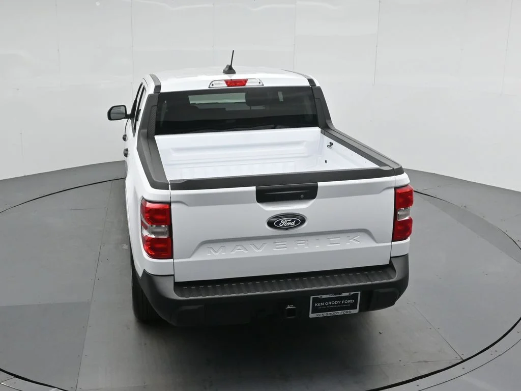 New 2026 Oxford White Ford XL image 36