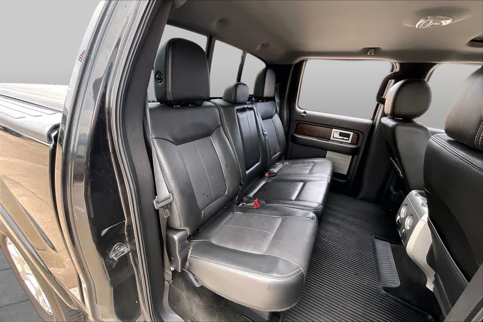 Used 2014 Tuxedo Black Metallic Ford Lariat image 20