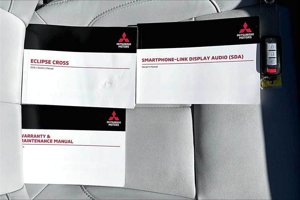 Used 2025 Gray Mitsubishi  image 14