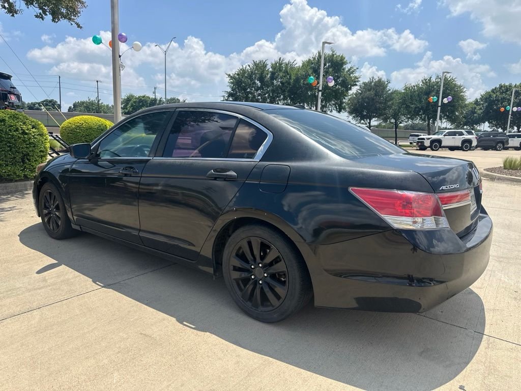 Used 2011 Black Honda EX-L image 4