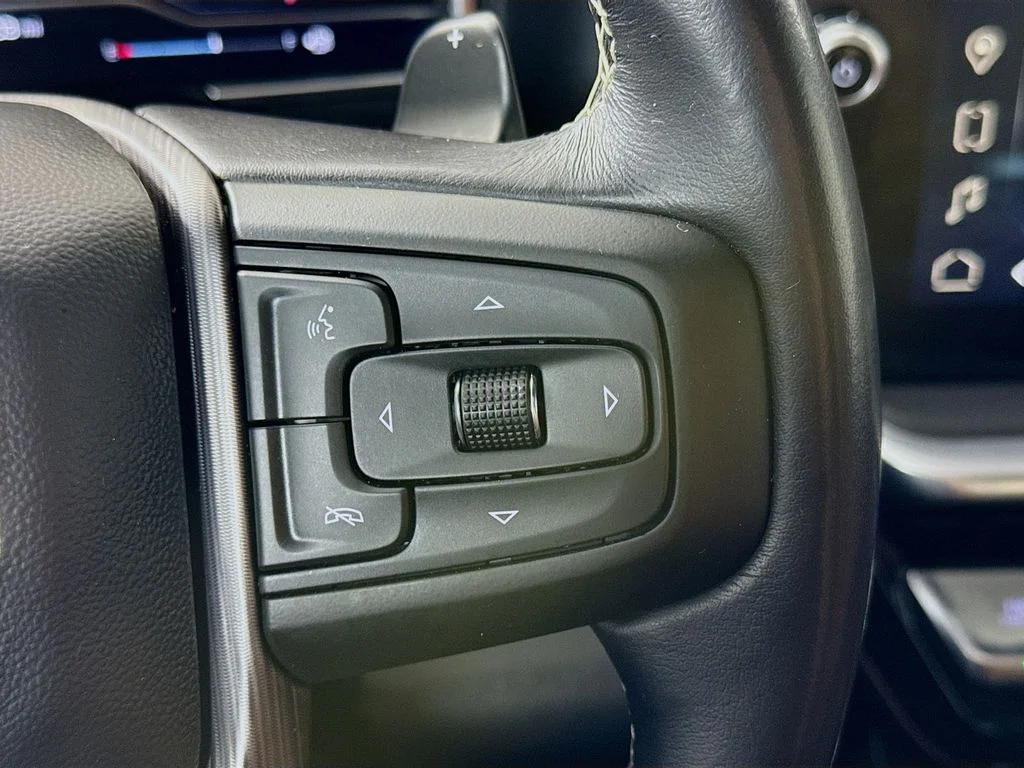 Used 2022 Silver GMC Denali Ultimate image 12