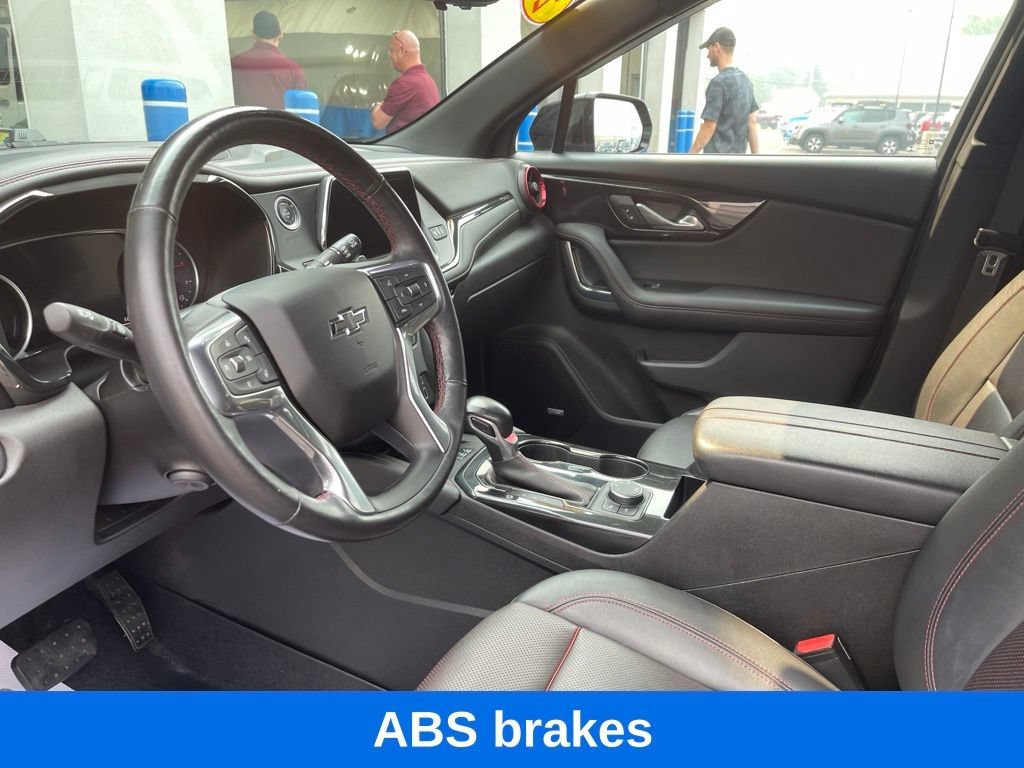 Used 2019 BLACK Chevrolet RS image 14