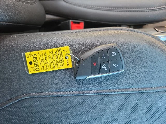 Used 2023 IRIDESCENT PEARL TRICOAT Chevrolet LTZ image 33