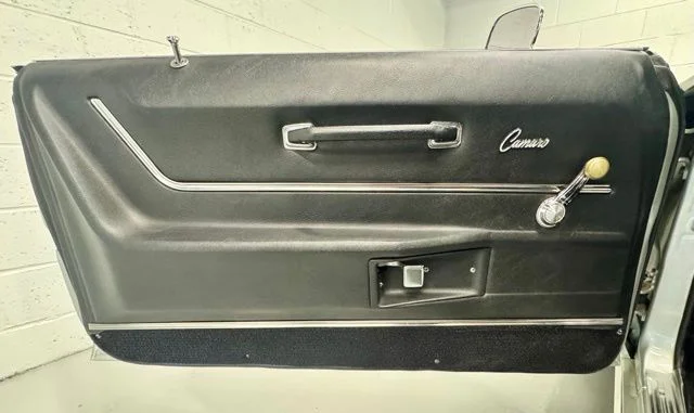Used 1969 Silver Chevrolet Z28 image 15