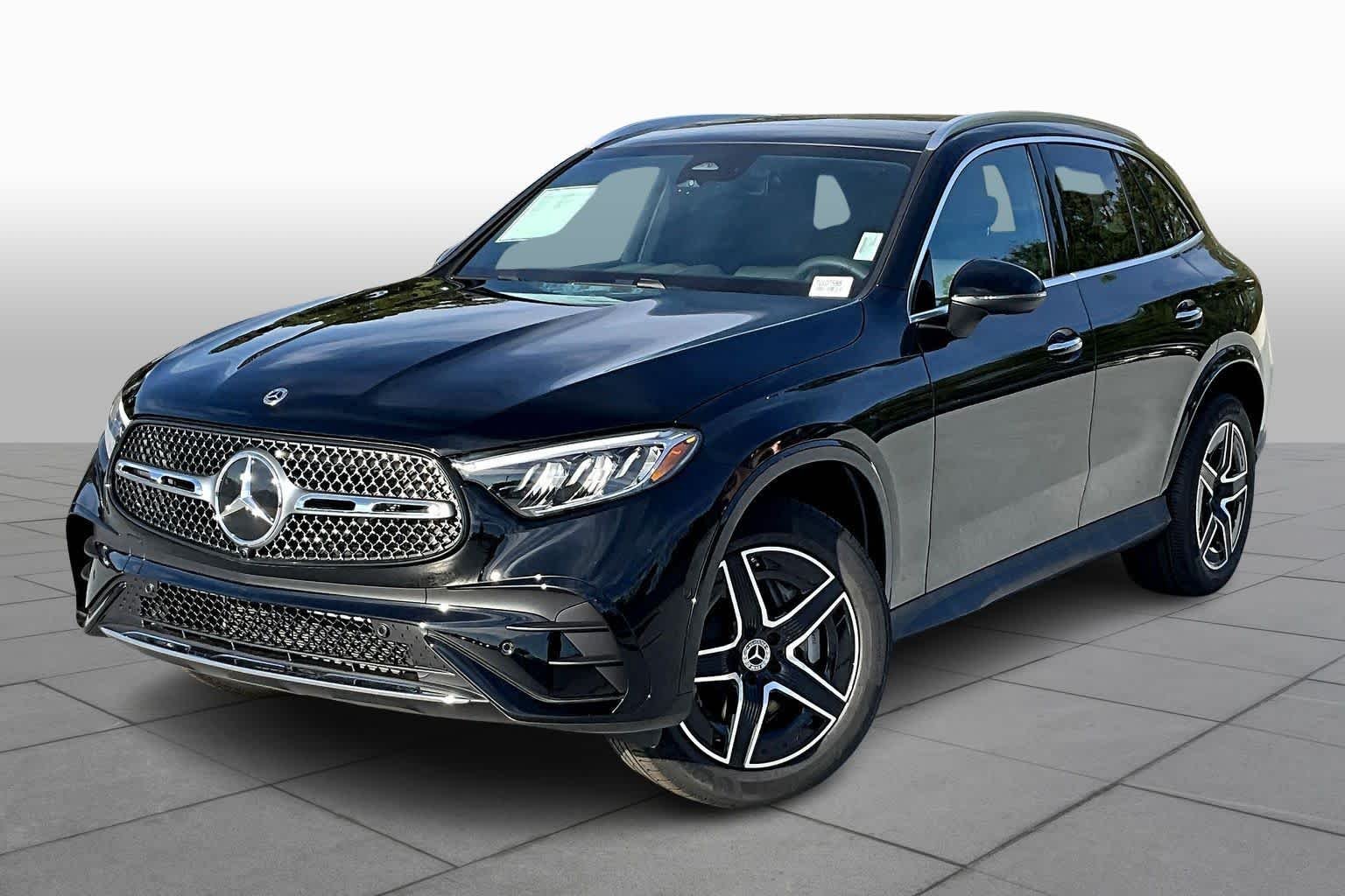 2026 Mercedes-Benz GLC GLC 300's photo