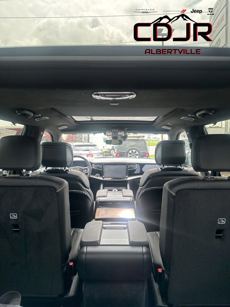 New 2024 Baltic-Gray Metallic Clear-Coat Exterior Paint Jeep Series II image 10