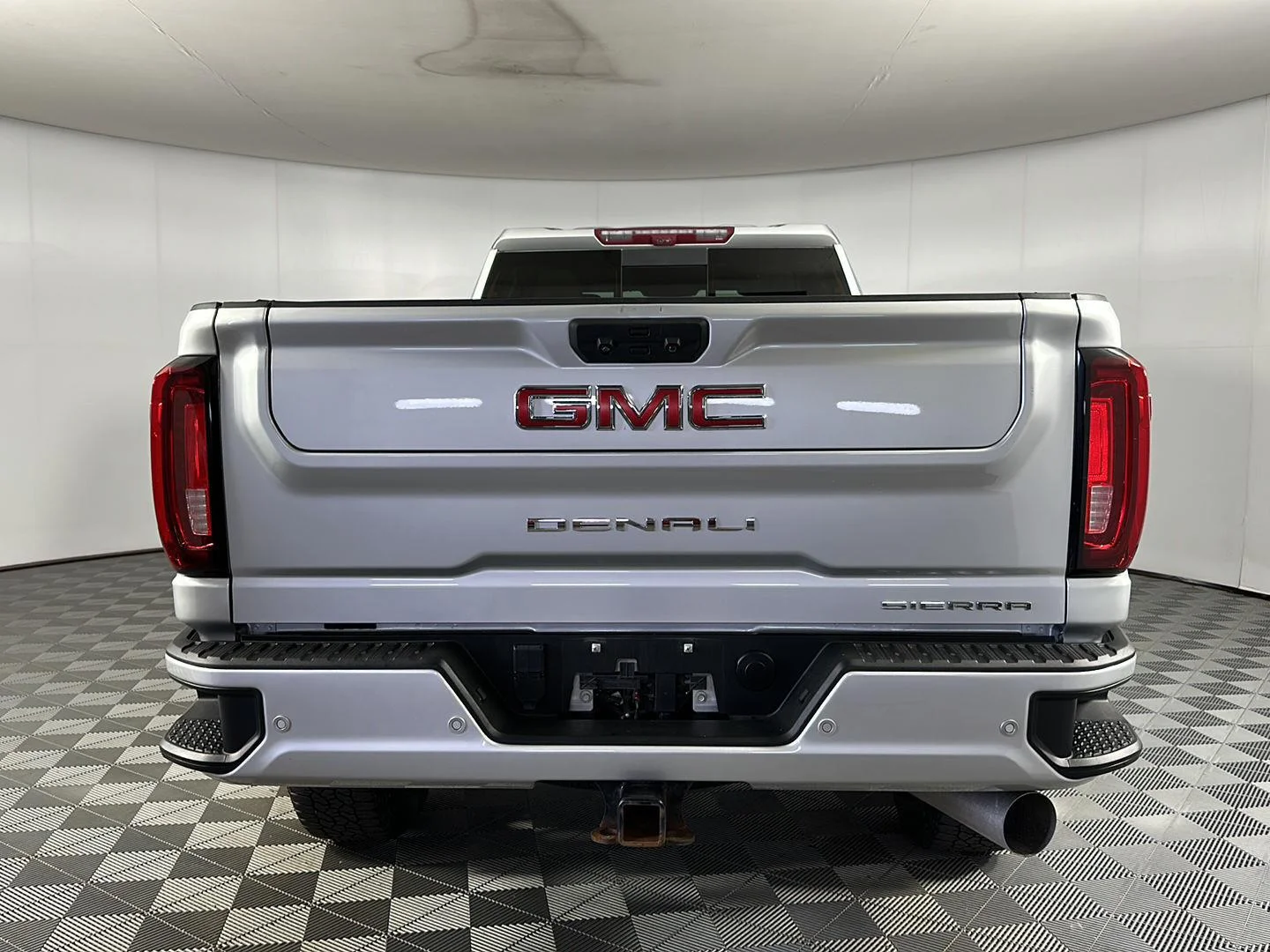 Used 2022 Quicksilver Metallic GMC Denali image 26