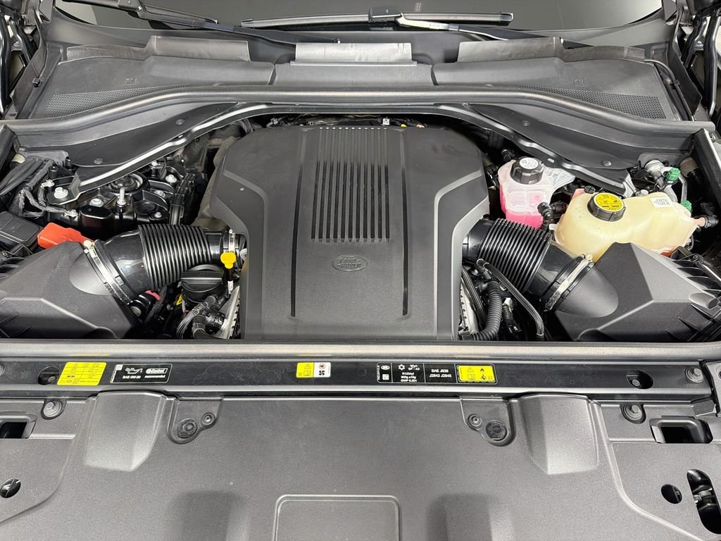 Certified Used 2025  Land Rover SE image 33