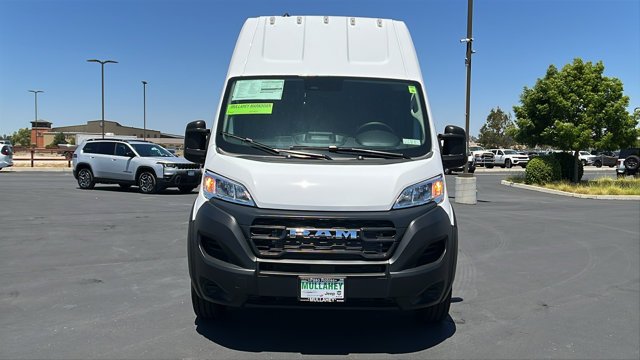 New 2026 Bright White Clearcoat RAM Tradesman image 8