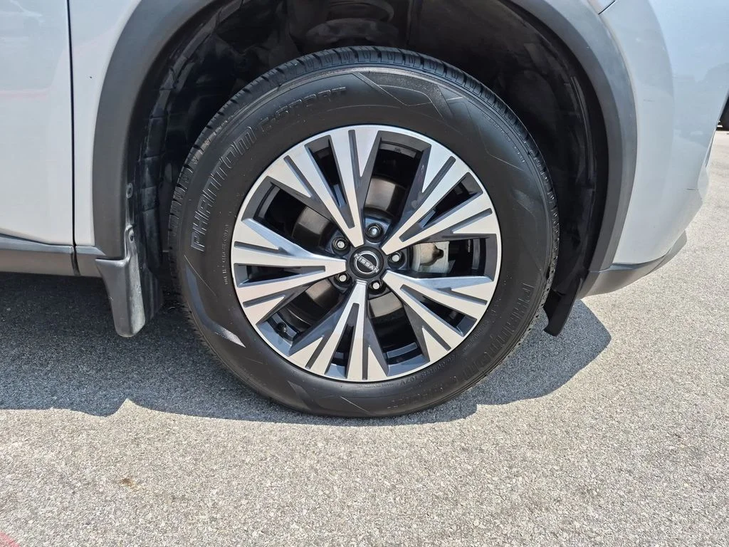 Used 2021 Silver Nissan SV image 15