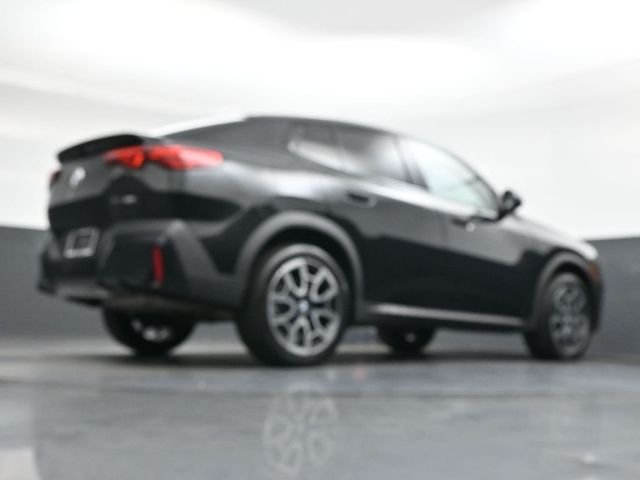 Used 2025 Black BMW xDrive28i image 31