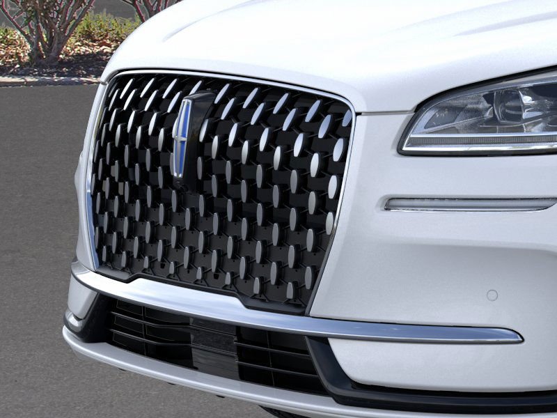 New 2025 Pristine White Lincoln Grand Touring image 45