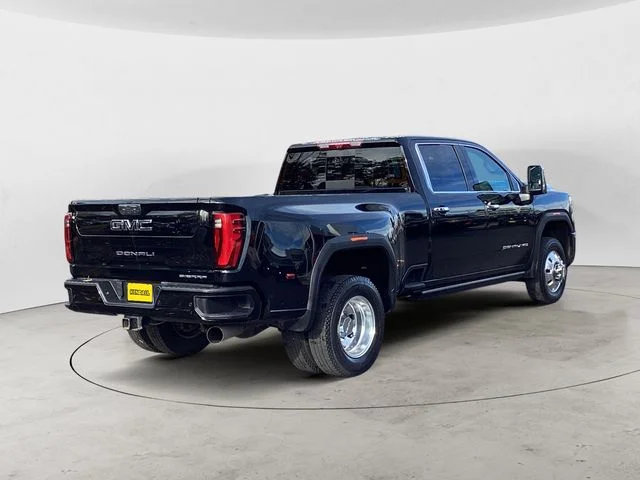 Used 2024 Black GMC Denali Ultimate image 5