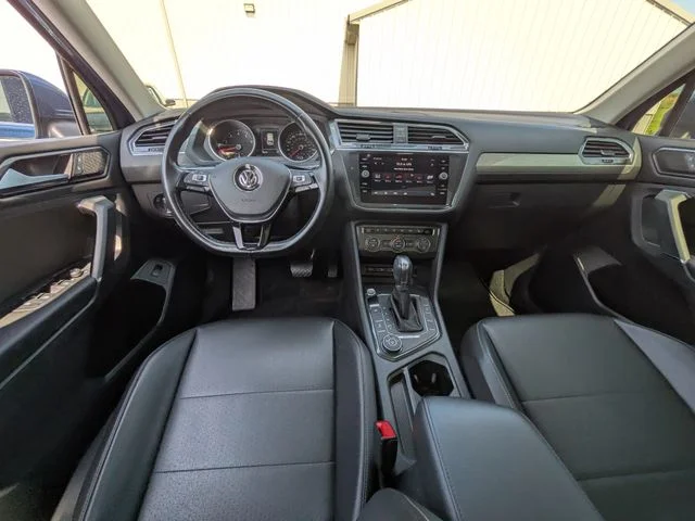 Used 2018 Blue Volkswagen 2.0T SEL image 11