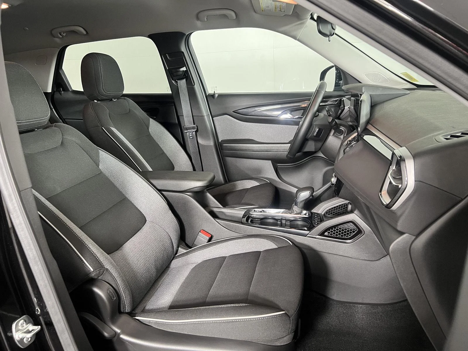 New 2026 Mosaic Black Metallic Chevrolet LT image 42