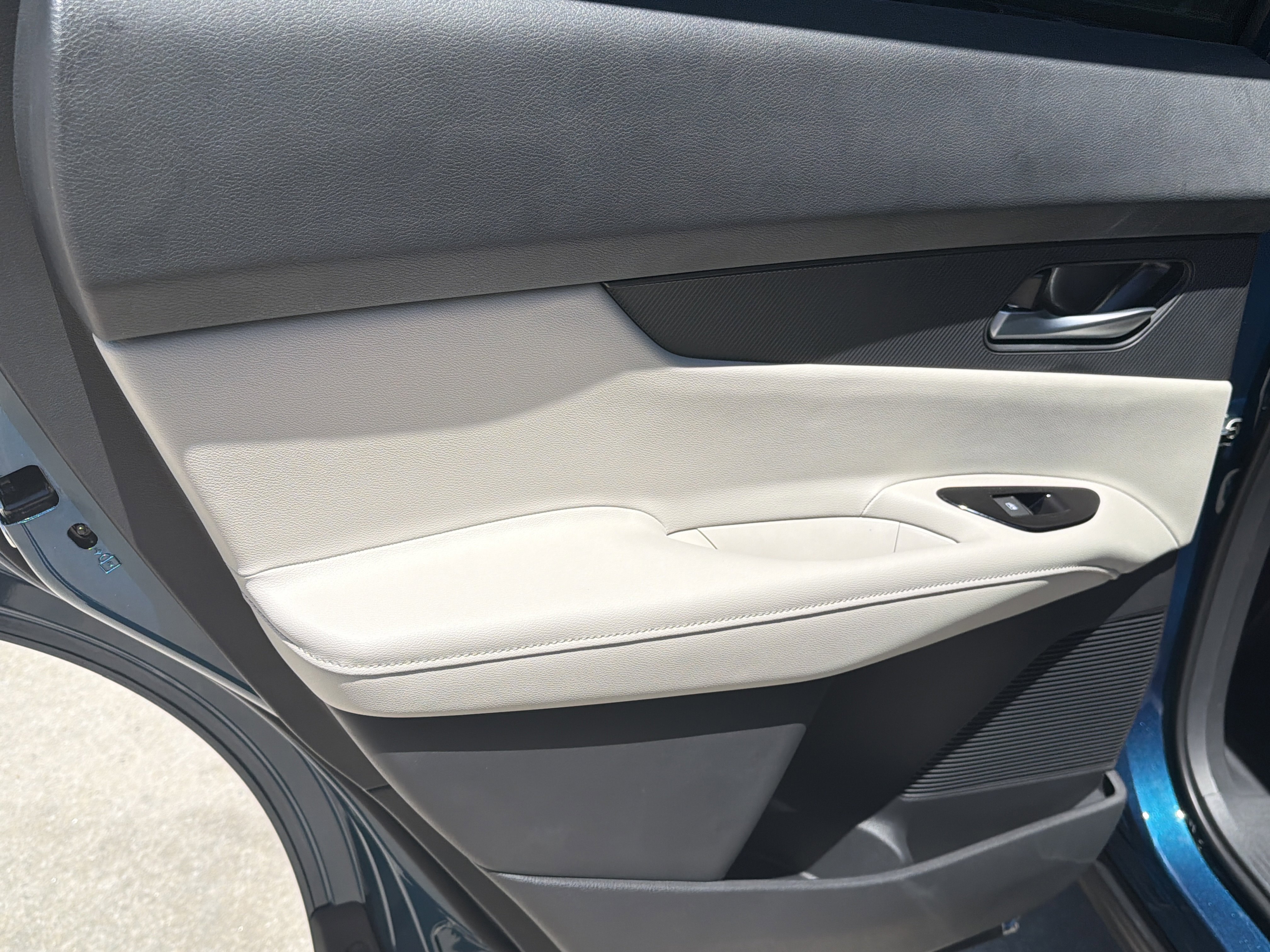 New 2026 Aurora Blue Pearl Metallic Nissan SL image 22