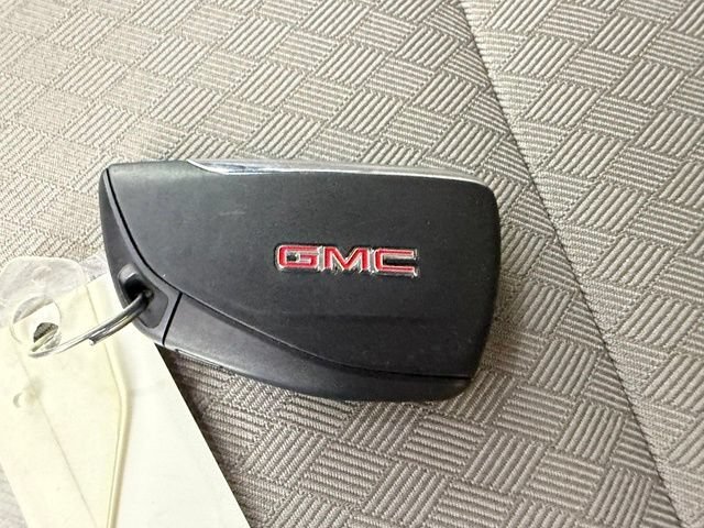 Certified Used 2022 TITANIUM RUSH METALLIC GMC SLE image 22