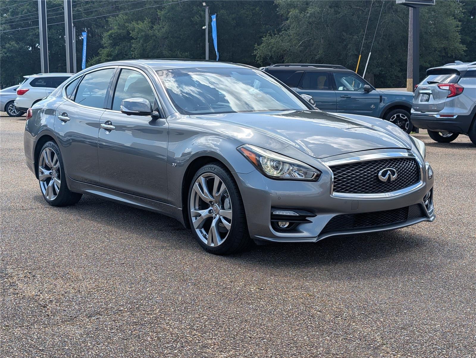 Used 2019 Graphite Shadow INFINITI 3.7 LUXE image 7