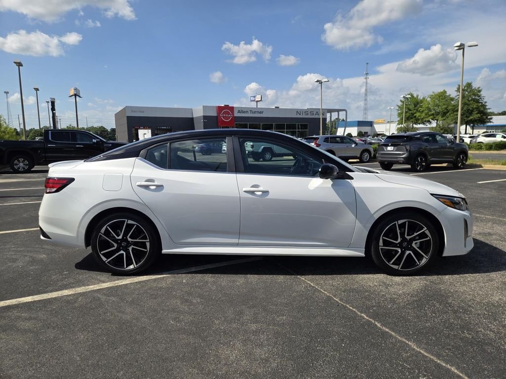 Used 2025 White Nissan SR image 5