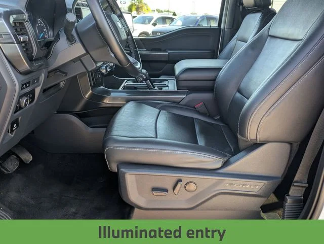 Used 2023  Ford Lariat image 14