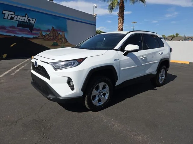 Used 2021 White Toyota XLE image 4