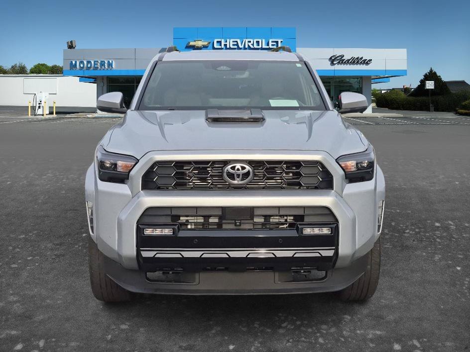 Used 2025 Cutting Edge Toyota SR5 image 8