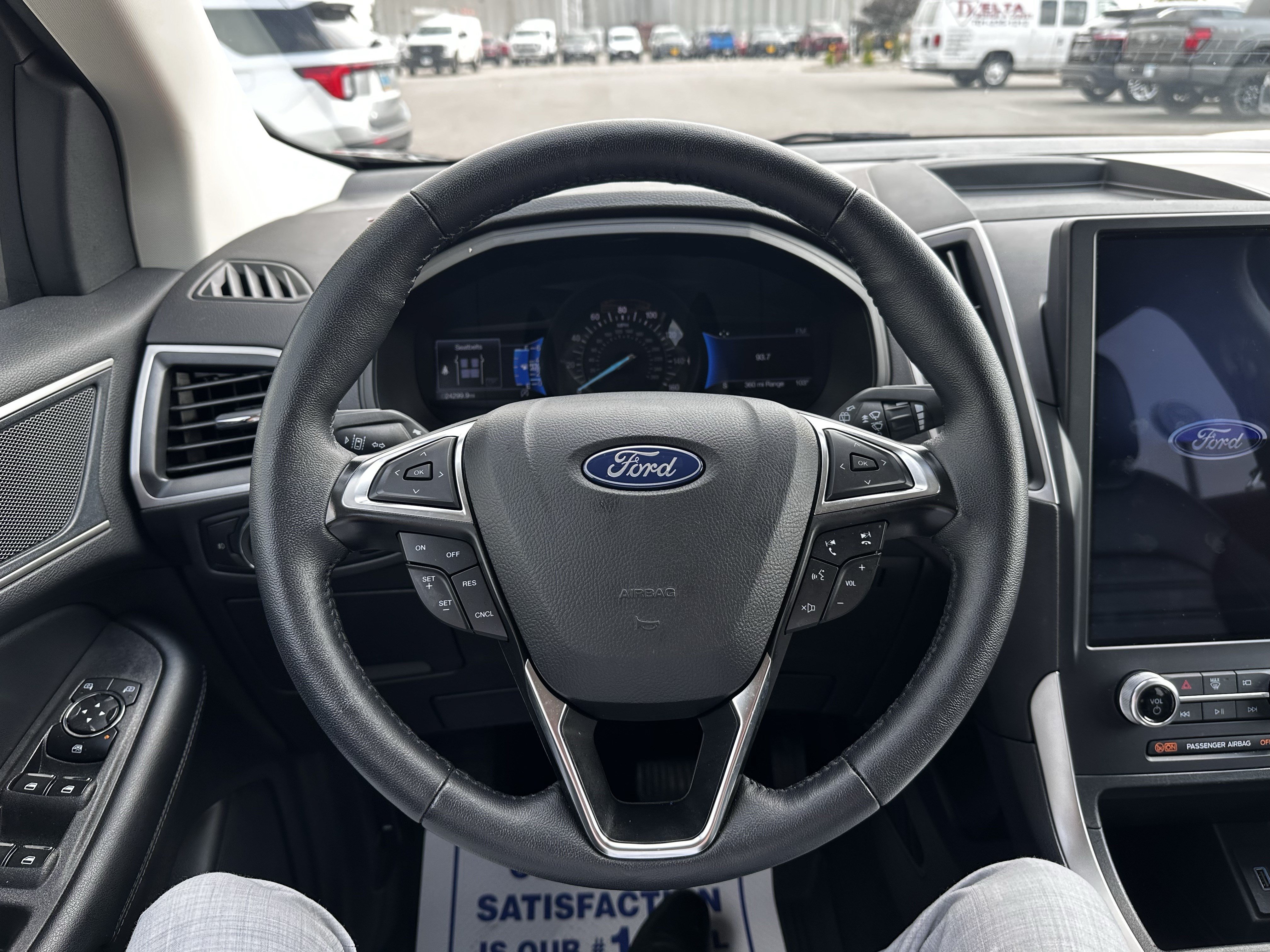 Used 2024 Agate Black Metallic Ford SEL image 9