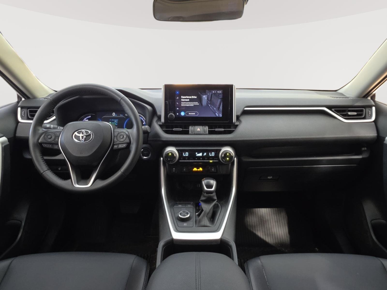 Used 2024 Wind Chill Pearl Toyota XLE Premium image 28