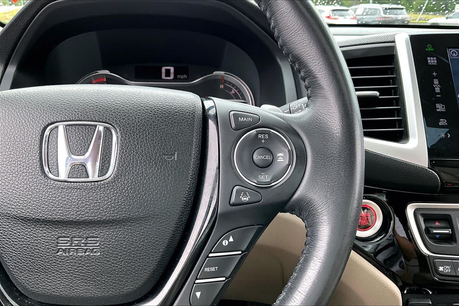 Used 2016 White Diamond Pearl Honda Touring image 25