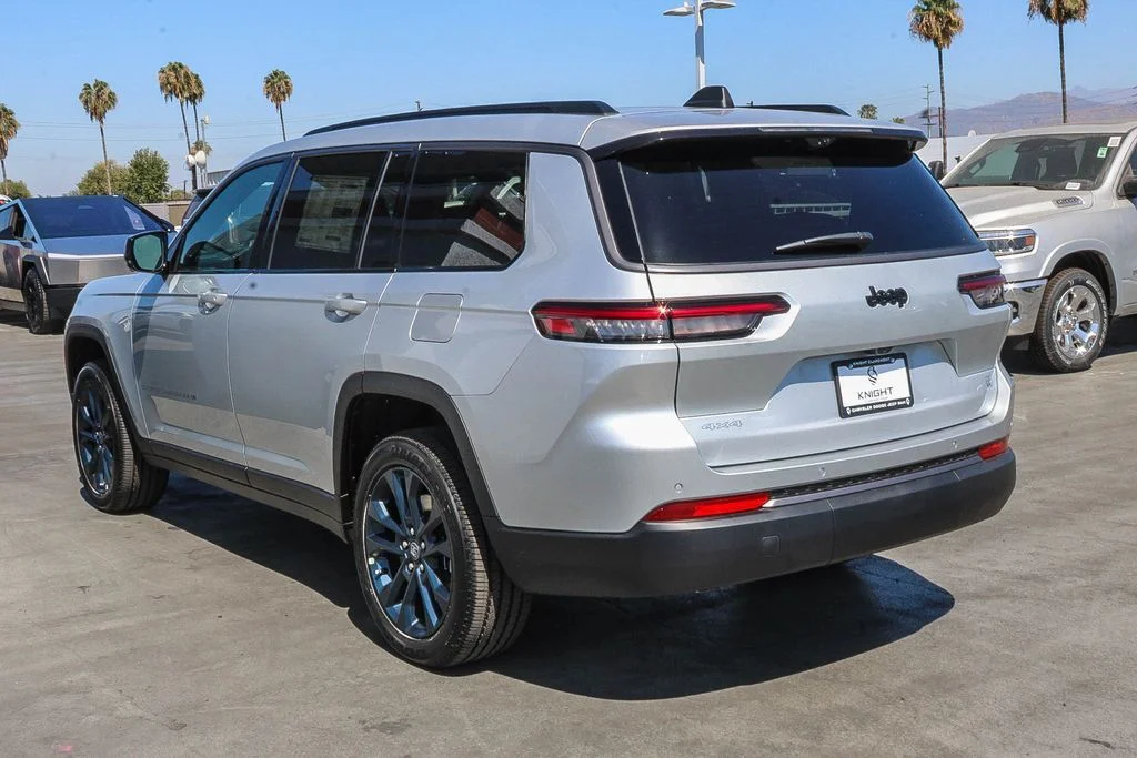 New 2026 Silver Jeep 85th Anniversary Edition image 7