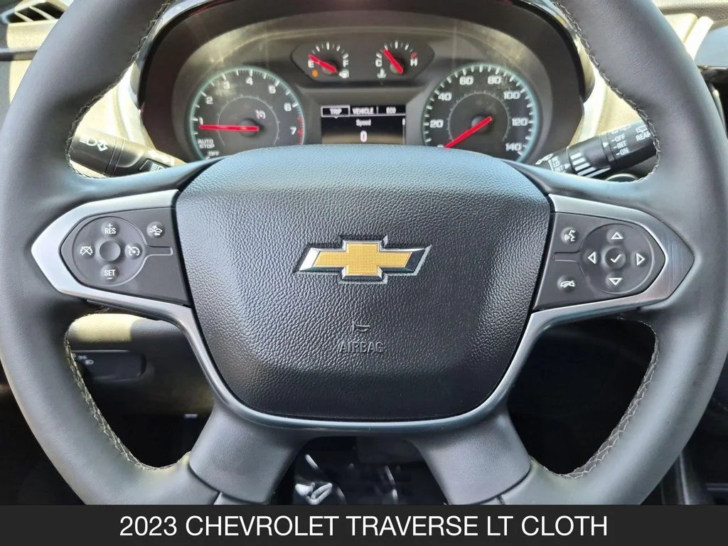 Used 2023 Green Chevrolet LT image 12