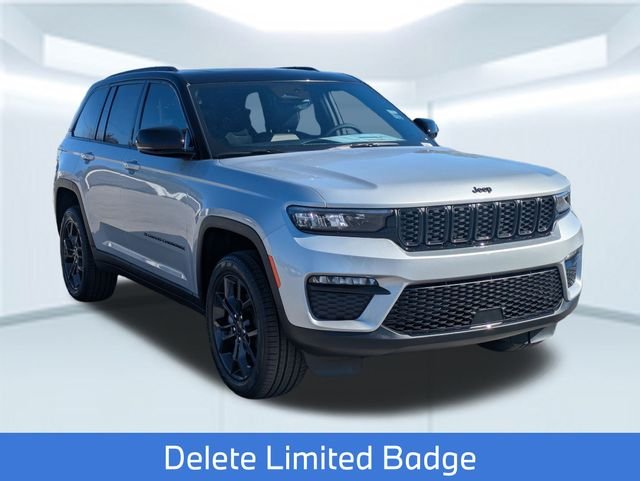 New 2025 Silver Zynith Exterior Paint Jeep Limited image 9