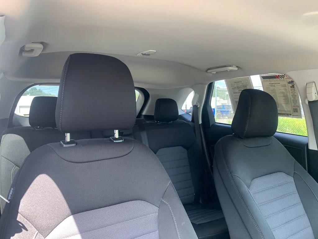 Used 2023 Black Ford SE image 19