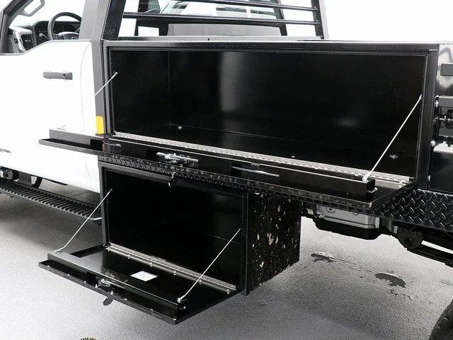 New 2025 Oxford White Ford F-450® XL image 26