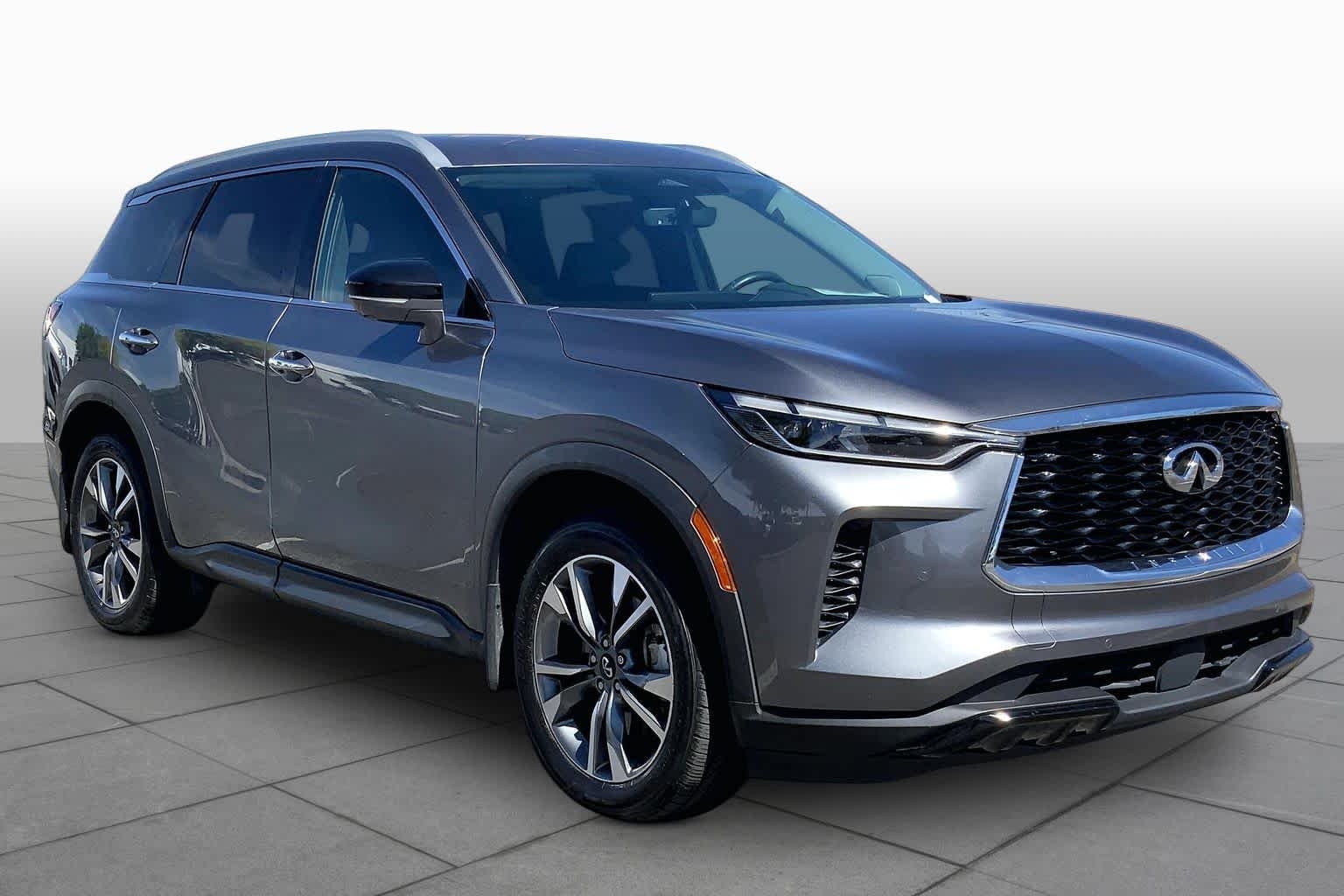 Used 2023 Graphite Shadow INFINITI LUXE image 3