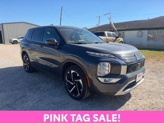 Used 2024 Black Mitsubishi SE image 1