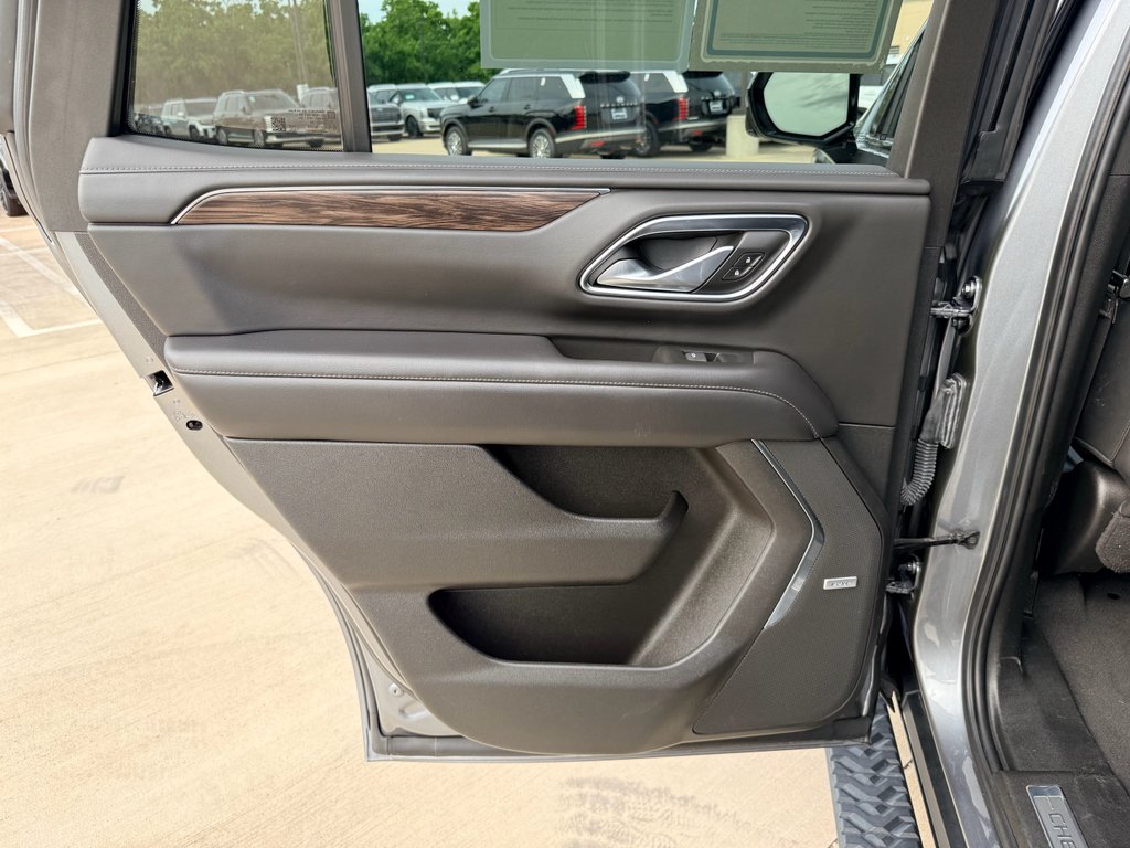 Used 2022 Satin Steel Metallic Chevrolet Z71 image 21