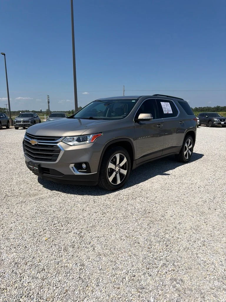 Used 2019 Gray Chevrolet 3LT image 7
