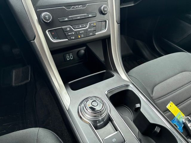 Used 2020 Black Ford SE image 26