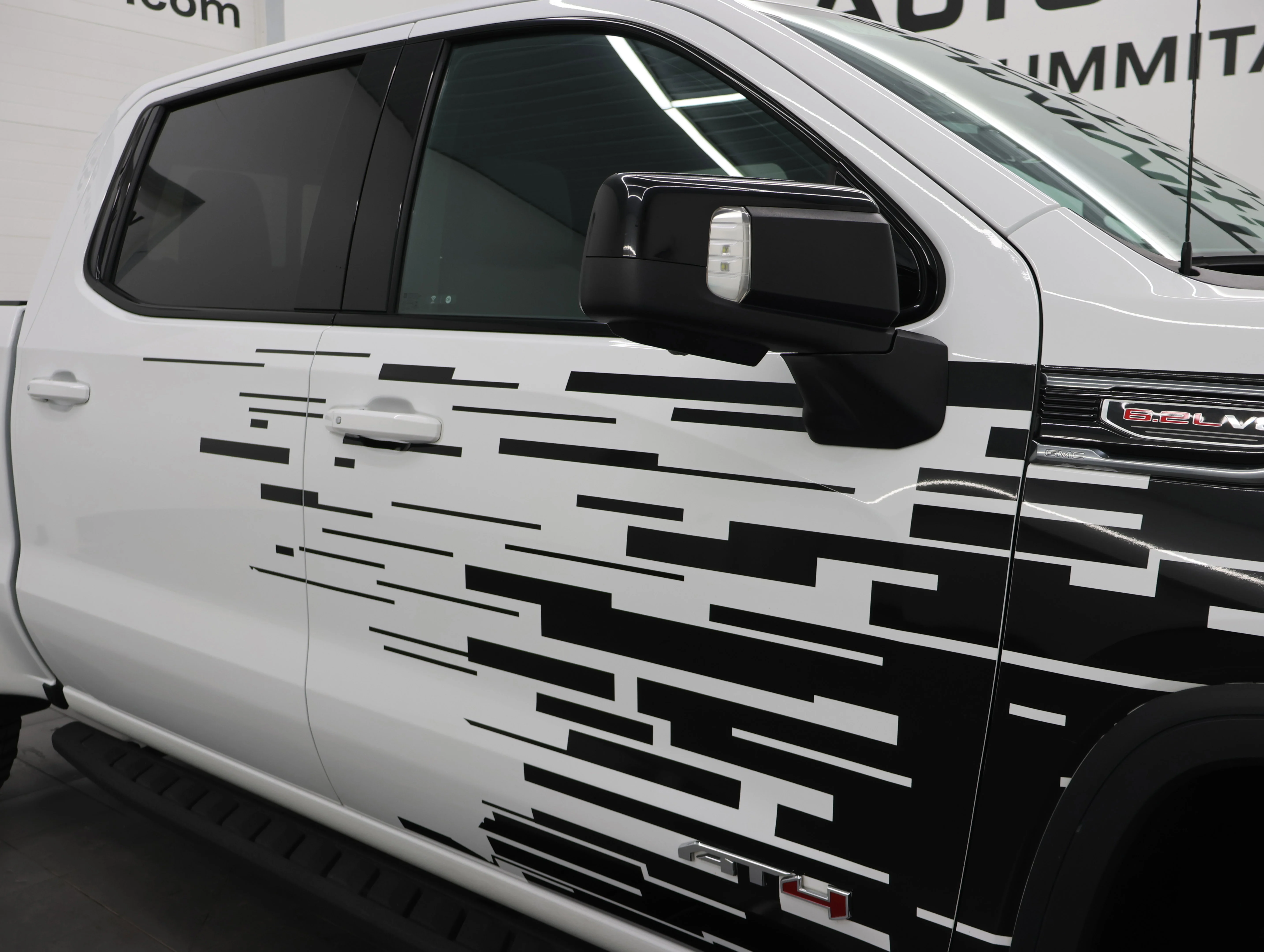 Used 2022 Summit White GMC AT4 image 24