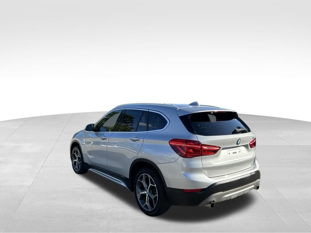 Used 2018 Silver BMW xDrive28i image 3
