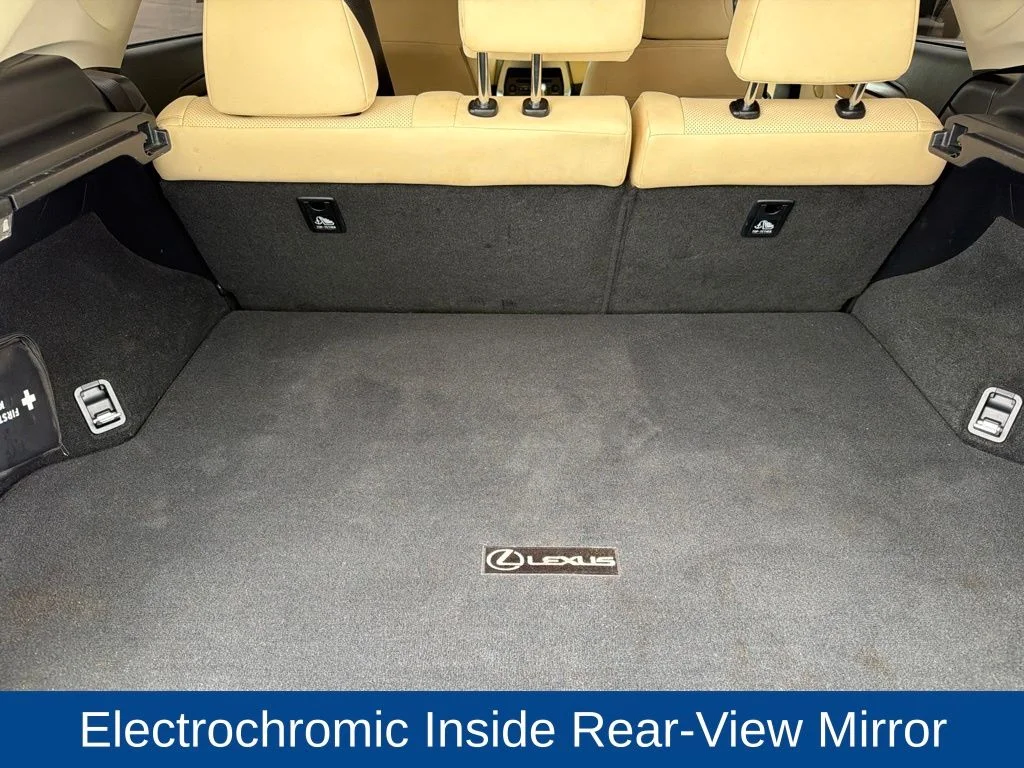 Used 2015 Atomic Silver Lexus 200t image 9