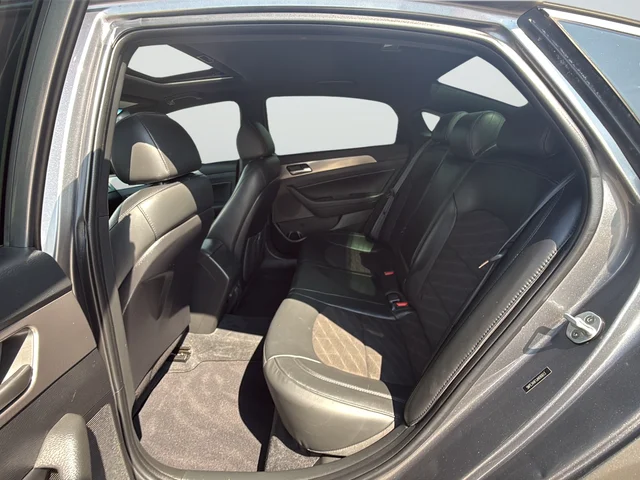 Used 2018 Gray Hyundai Sport image 26