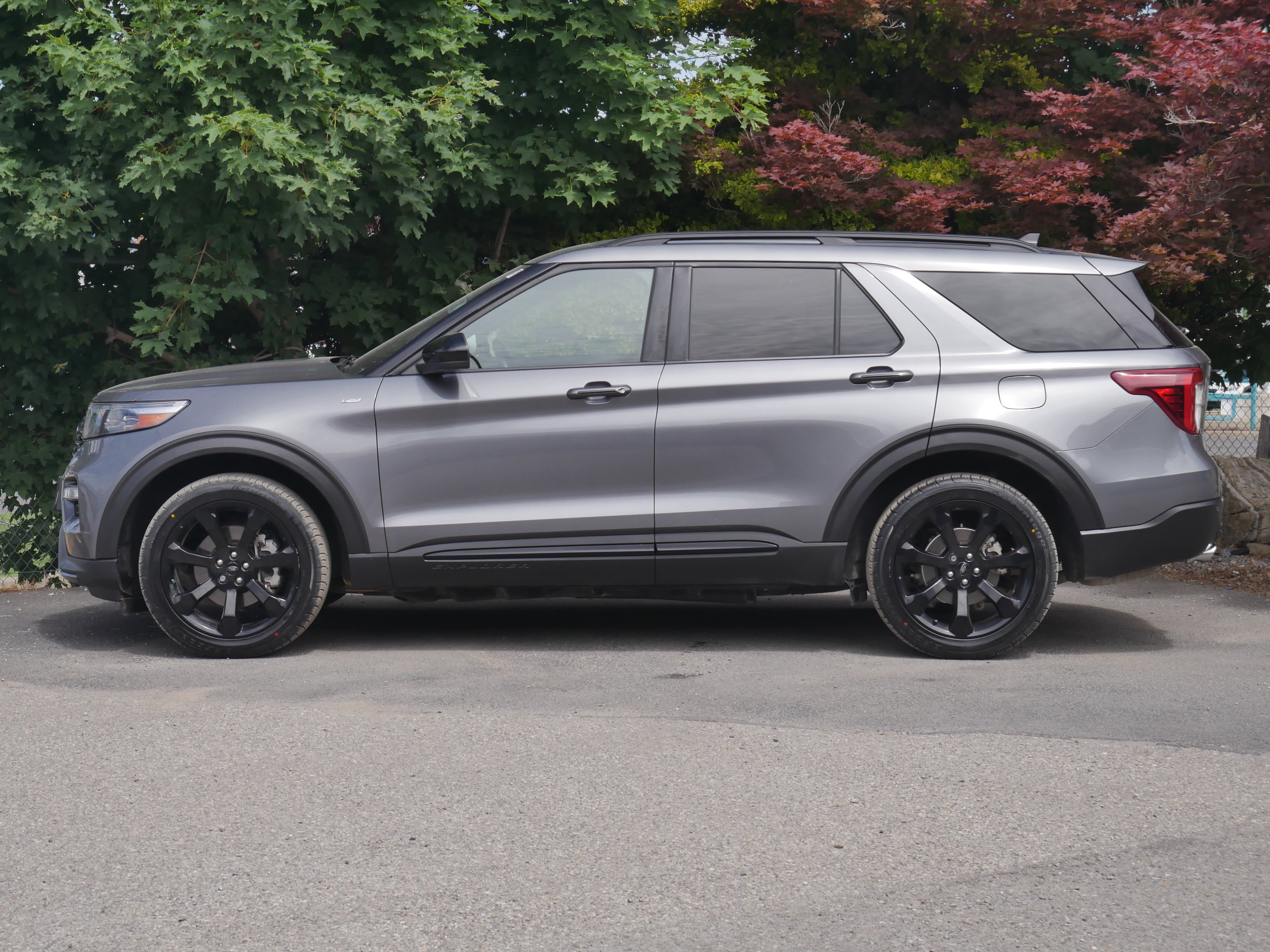 Certified Used 2023 Gray Ford ST-Line image 7
