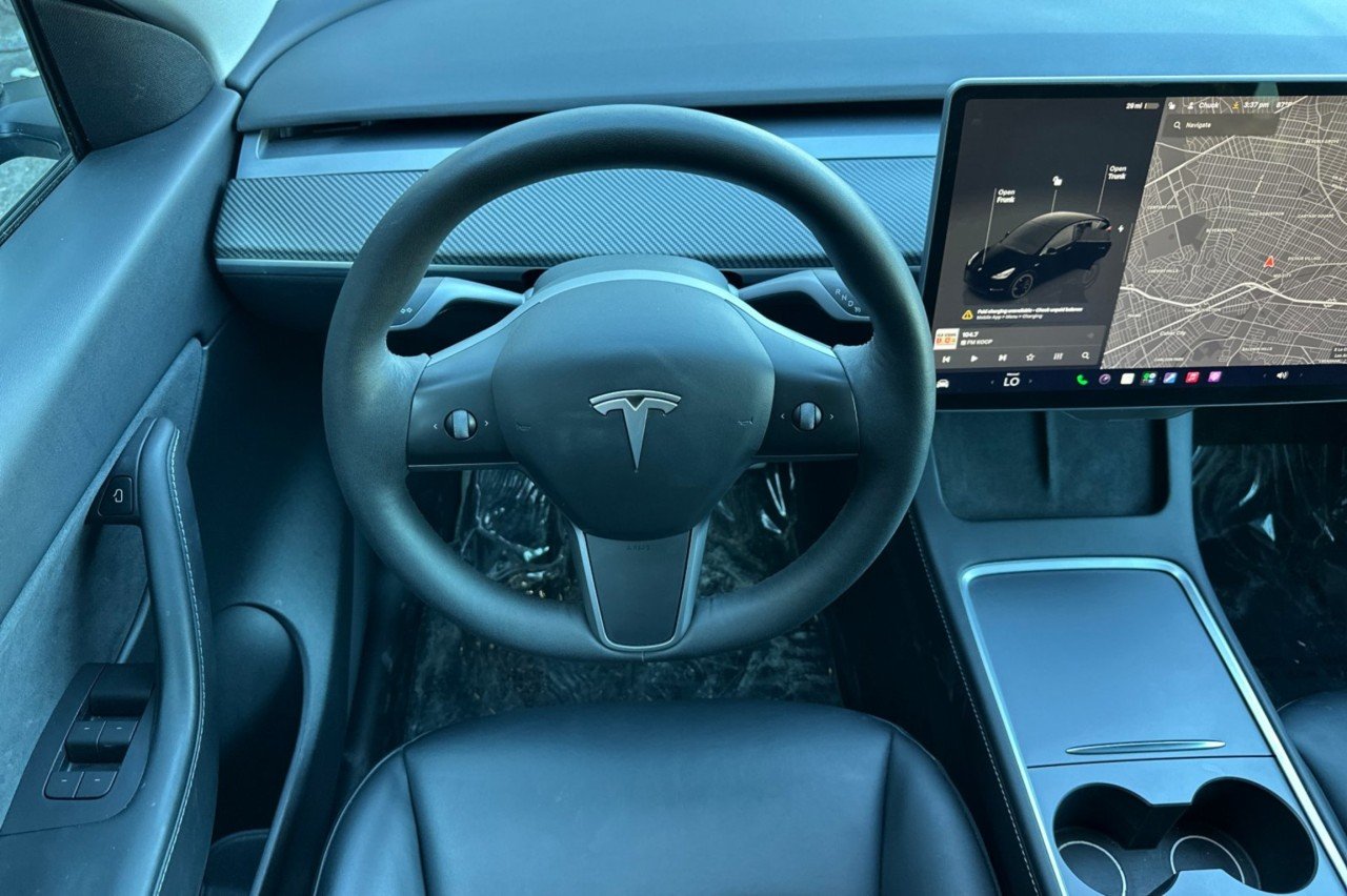 Used 2022 BLACK Tesla Performance image 13